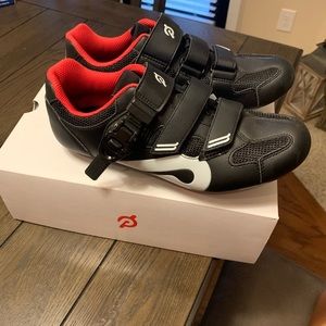 Peloton cycling shoes size 40